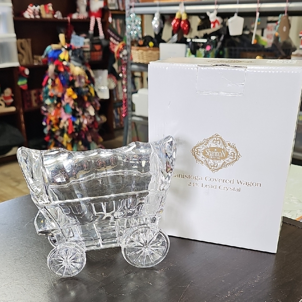 Shannon Crystal Canistoga Civered Wagon Candy Dish
